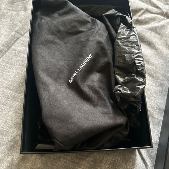 Heels - Picture 4 of 5